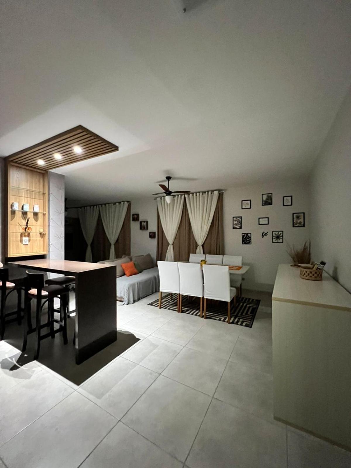 Apartamento Amplo E Belissimo! - 3 Quadras Do Mar! Гуаружа Екстер'єр фото